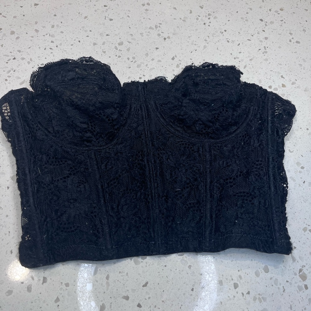 XS UO Black Lace Corset Crop